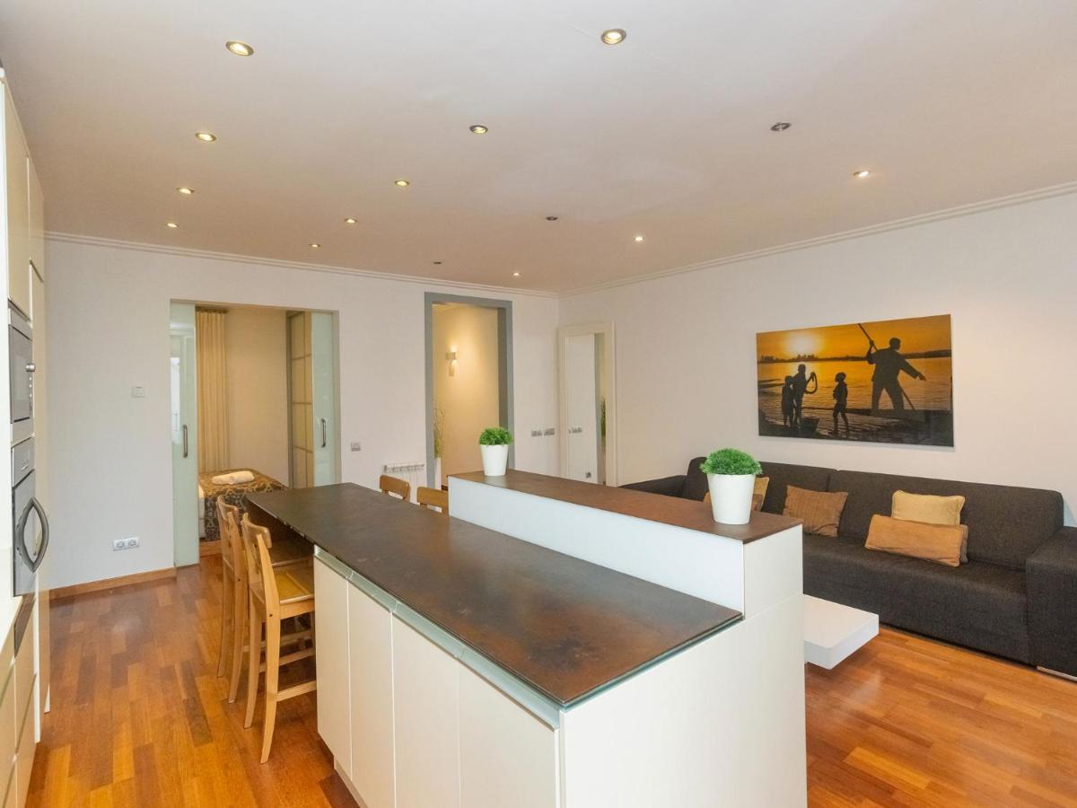 Apartment Centro- Passeig De Gracia - Casa Batllo By Interhome Barcelona Buitenkant foto